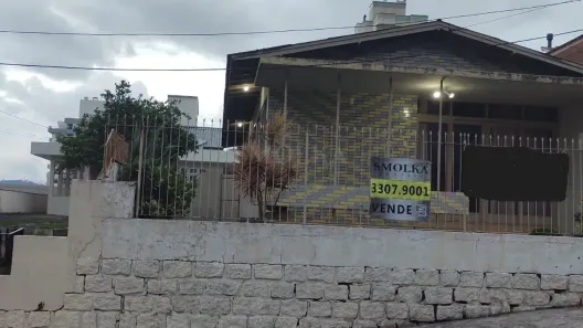 Lote/Terreno à venda, 1180m² no Barreiros, São José