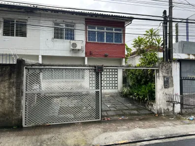 Sobrado com 3 Quartos para alugar, 228m² no Casa Amarela, Recife