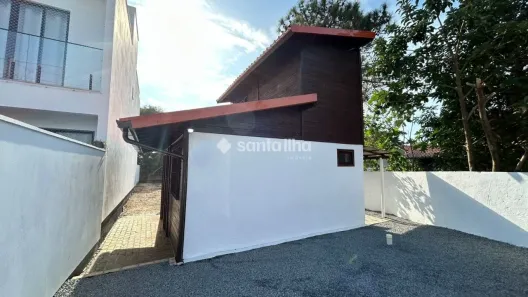 Casa com 2 Quartos para alugar, 40m² no Campeche, Florianópolis