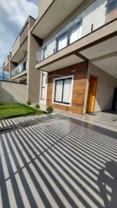 Sobrado com 3 Quartos à venda, 126m² no Eucaliptos, Fazenda Rio Grande