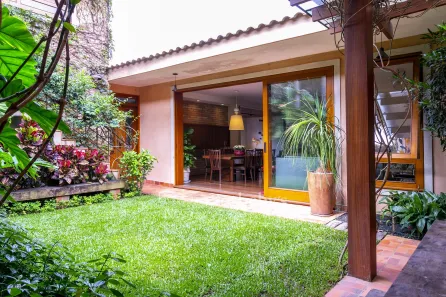 Casa com 3 Quartos para alugar, 280m² no Vila Madalena, São Paulo