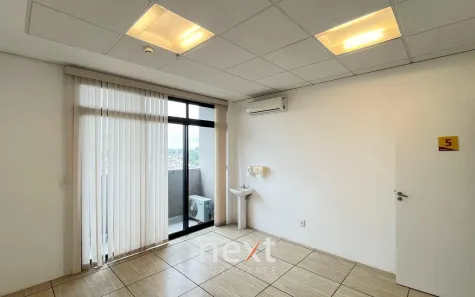 Sala Comercial com 1 Quarto para venda ou aluguel, 375m² no Jardim Chapadão, Campinas