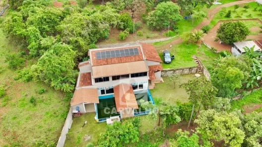 Fazenda/Sítio com 3 Quartos à venda, 8500m² no Setor Central, Aragoiânia