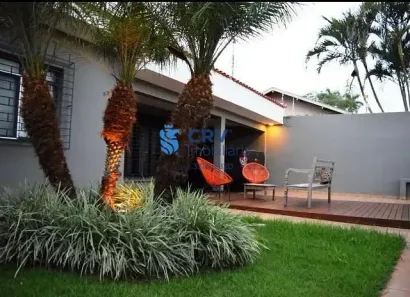 Imóvel Comercial com 10 Quartos à venda, 258m² no Bancários, Londrina