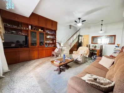 Sobrado com 3 Quartos à venda, 160m² no Vila Belmiro, Santos