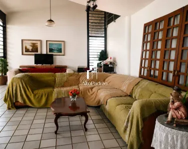 Casa com 6 Quartos à venda, 390m² no Planalto, Teresina