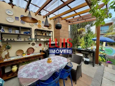 Casa com 4 Quartos à venda, 400m² no Camboinhas, Niterói