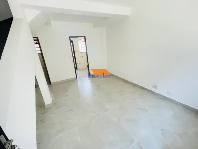 Casa com 2 Quartos para alugar, 85m² no Cachoeirinha, Belo Horizonte
