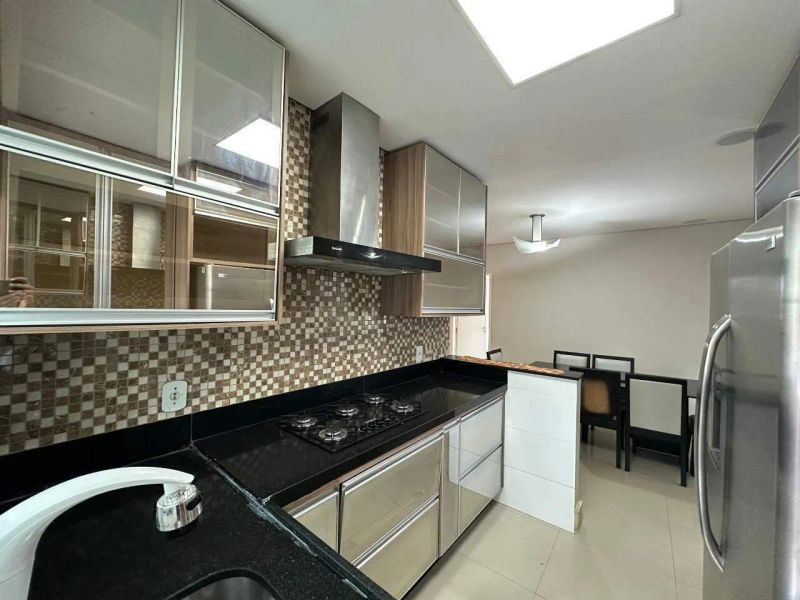 Casa com 3 quartos — Santa Mônica, Belo Horizonte
