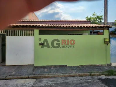 Casa com 2 Quartos à venda, 70m² no Bangu, Rio de Janeiro
