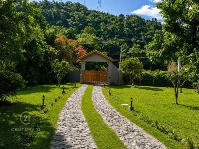 Fazenda/Sítio com 4 Quartos à venda, 300m² no Itapema, Guararema