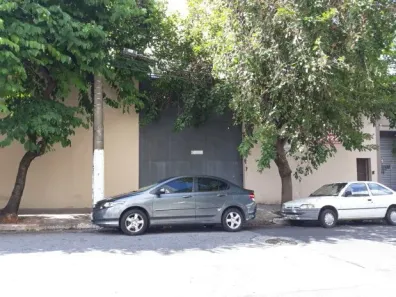 Galpão/Depósito/Armazém para venda ou aluguel, 1000m² no Cambuci, São Paulo