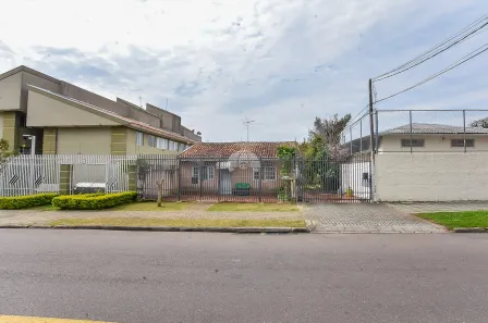 Lote/Terreno à venda, 600m² no Novo Mundo, Curitiba
