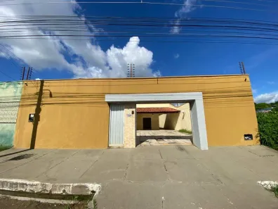 Casa com 3 Quartos à venda, 200m² no Gurupi, Teresina