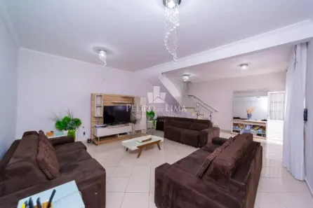 Sobrado com 3 Quartos à venda, 250m² no Vila Domitila, São Paulo
