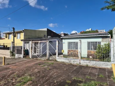 Casa com 8 Quartos à venda, 337m² no Santo Antônio, Porto Alegre