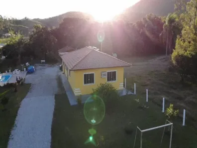 Fazenda/Sítio com 3 Quartos à venda, 172m² no Areias de Cima (Guaporanga), Biguaçu
