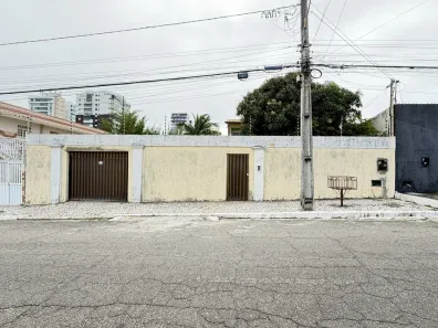 Sobrado com 4 Quartos à venda, 244m² no Atalaia, Aracaju