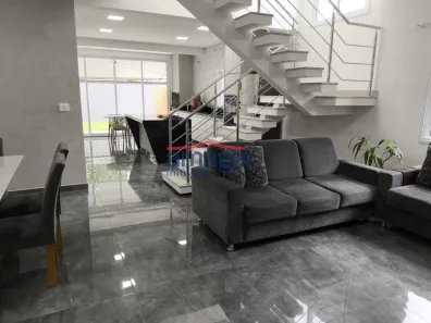 Casa de Condomínio com 3 Quartos à venda, 193m² no Jardim Jacinto, Jacareí