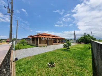 Casa com 2 Quartos à venda, 200m² no Araçatuba, Imbituba