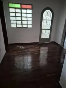 Casa com 2 Quartos para alugar, 60m² no Santa Efigênia, Belo Horizonte