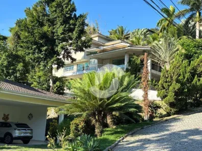 Casa de Condomínio com 4 Quartos à venda, 650m² no Vila Progresso, Niterói
