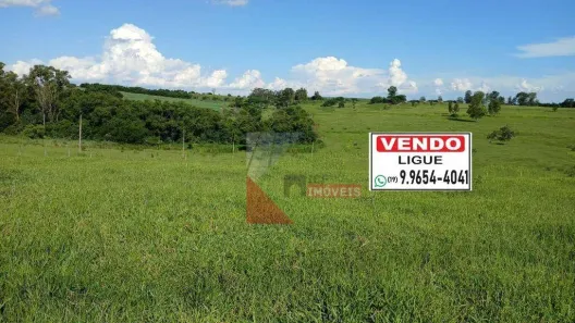 Fazenda/Sítio com 3 Quartos à venda, 160m² no Jardim Adélia Cavicchia Grotta, Limeira