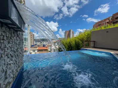 Casa com 4 Quartos à venda, 600m² no Bom Pastor, Juiz de Fora