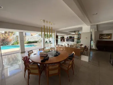 Sobrado com 4 Quartos à venda, 498m² no Residencial Granville, Goiânia