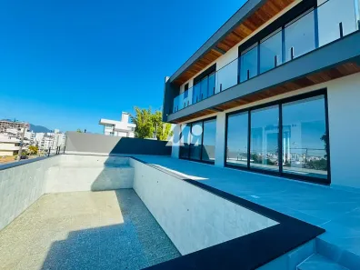 Casa com 4 Quartos à venda, 316m² no Pedra Branca, Palhoça