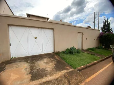 Casa com 3 Quartos à venda, 250m² no Vale do Sol, Nova Lima