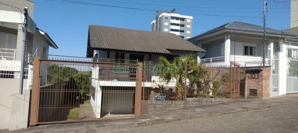 Casa com 2 Quartos à venda, 169m² no Santa Lúcia, Caxias do Sul