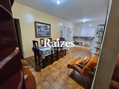 Casa com 3 Quartos à venda, 130m² no Jardim Brasília, Uberlândia