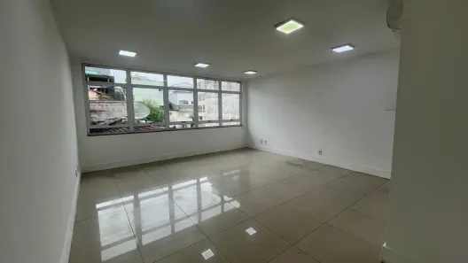 Ponto Comercial para alugar, 27m² no Várzea, Teresópolis