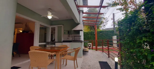 Casa de Condomínio com 4 Quartos para venda ou aluguel, 160m² no Bairro de Juquehy, São Sebastião