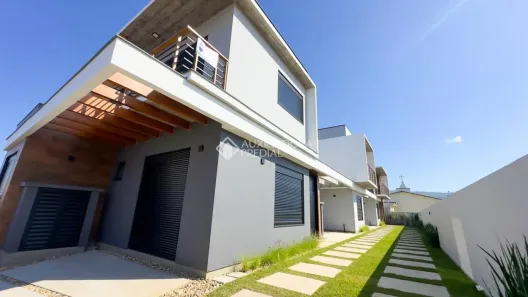 Casa com 3 Quartos à venda, 110m² no PINGUIRITO, Garopaba