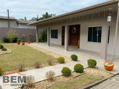 Casa com 5 Quartos para alugar, 280m² no Santa Lidia, Penha