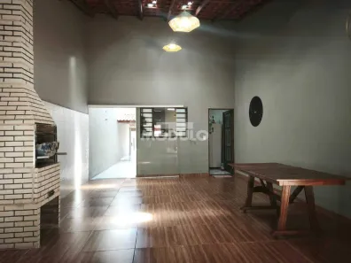 Casa com 3 Quartos à venda, 227m² no Santa Rosa, Uberlândia