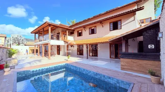 Casa com 6 Quartos para alugar, 300m² no Itaipu, Niterói