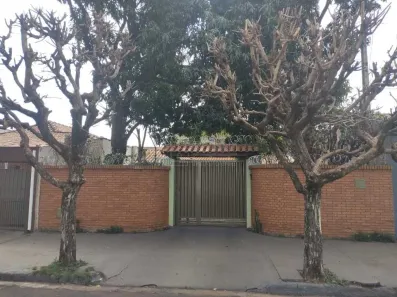 Sobrado com 3 Quartos à venda, 167m² no Jardim Roberto Selmi Dei, Araraquara