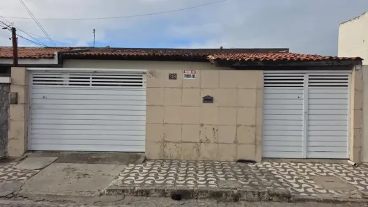 Casa com 3 Quartos à venda, 180m² no Farolândia, Aracaju