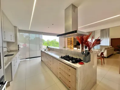 Casa de Condomínio com 3 Quartos à venda, 235m² no Jardins Nápoles, Senador Canedo