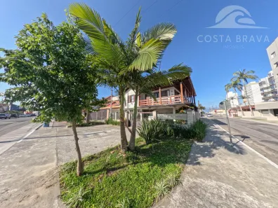 Casa com 4 Quartos à venda, 150m² no Centro, Matinhos