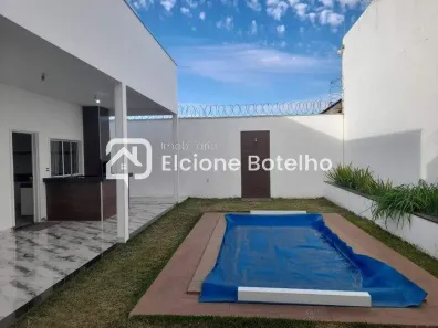 Casa com 3 Quartos para alugar, 170m² no Jardim Inconfidência, Uberlândia