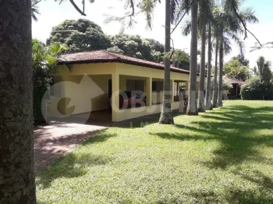 Fazenda/Sítio com 2 Quartos à venda, 227m² no Jockey Camping, Uberlândia