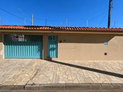 Casa com 2 Quartos para alugar, 103m² no Vila Claudia, Limeira
