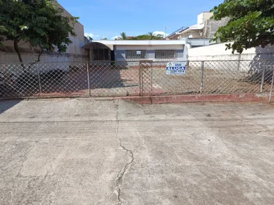 Casa com 4 Quartos para alugar, 147m² no Zona 08, Maringá