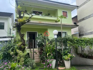 Casa de Condomínio com 4 Quartos à venda, 300m² no Vargem Pequena, Rio de Janeiro