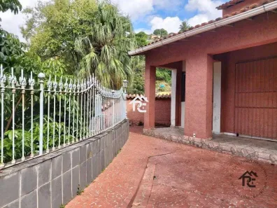 Casa com 5 Quartos à venda, 275m² no Santa Rosa, Niterói