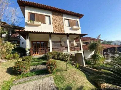 Casa de Condomínio com 4 Quartos à venda, 418m² no Piratininga, Niterói